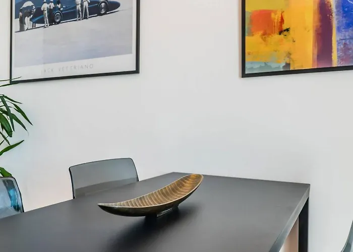 Downtown Castle And River View Apartamento *