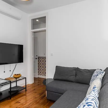 Apartment Downtown Castle And River View